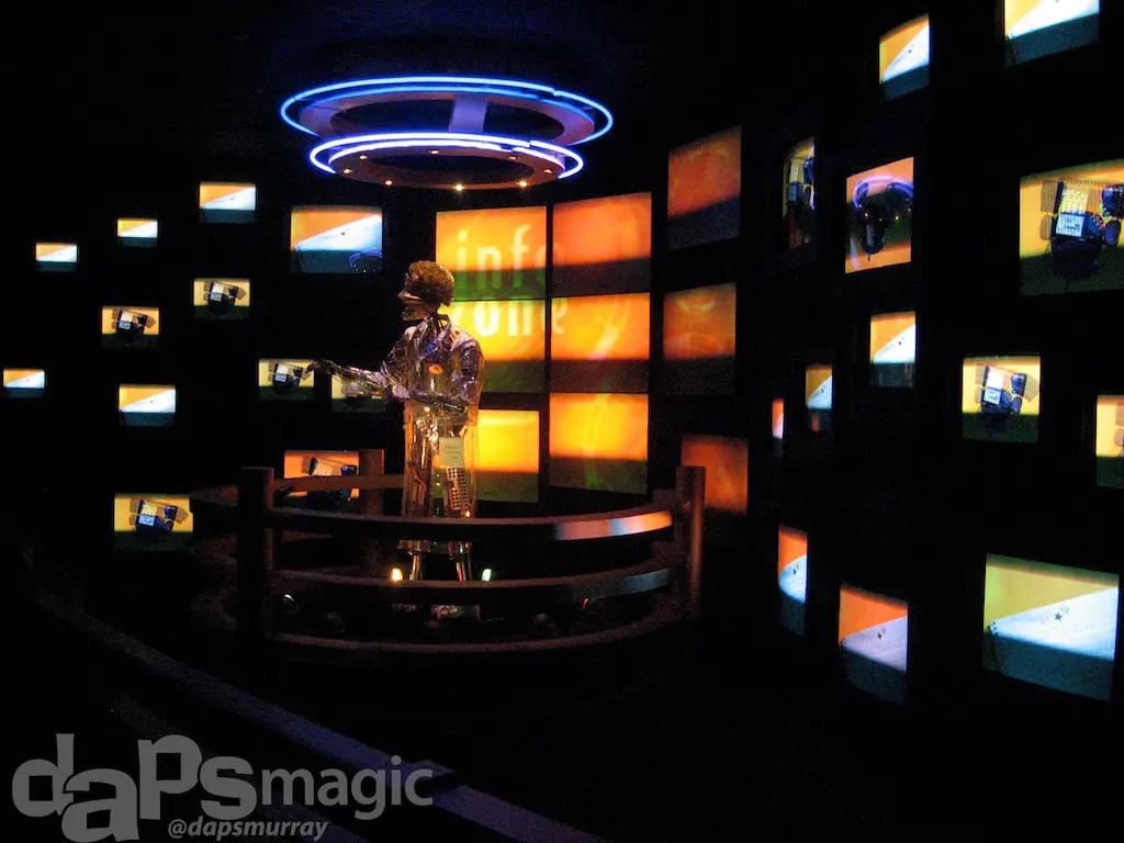 Disneyland's Innoventions - The Bottom Floor - Daps From the Past