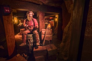 Calico Mine Ride_Square Set Room