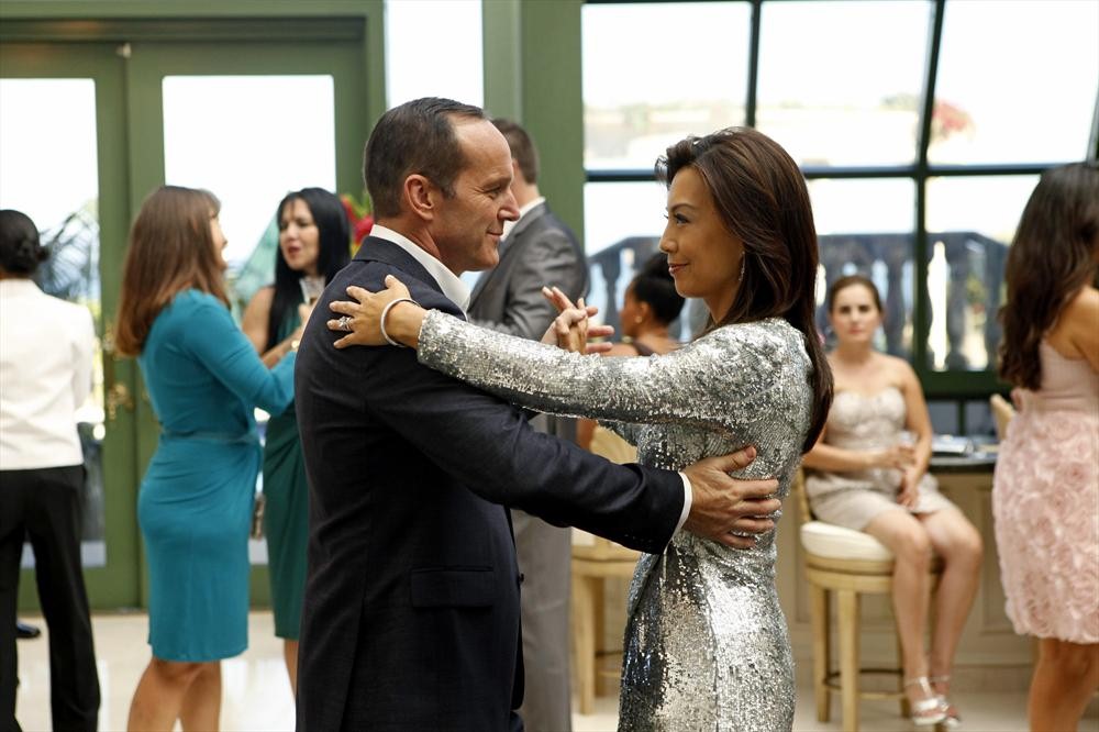 Coulson and May Tango in "Face My Enemy"