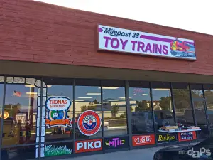 Milepost 38 Toy Trains - Westminster, CA