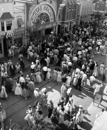 Disneyland60_1955