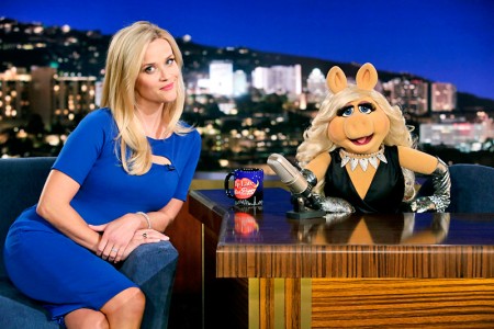 THE MUPPETS - "Walk the Swine" - Miss Piggy and Reese Witherspoon have a heated rivalry but when the two volunteer for Habitat for Humanity, their feud escalates to a whole new level. Meanwhile, Fozzie and his girlfriend hit a rough patch, on "The Muppets," TUESDAY, OCTOBER 27 (8:00-8:30 p.m., ET) on the ABC Television Network. (ABC/Nicole Wilder) MISS PIGGY