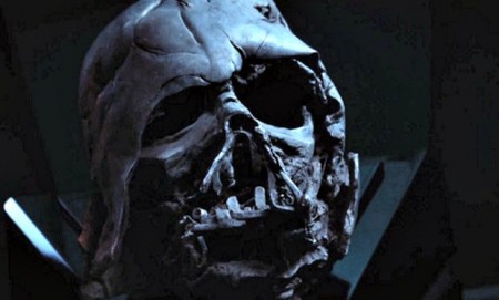 Is_Darth_Vader_alive_in_Star_Wars_Episode_VII__The_Force_Awakens_
